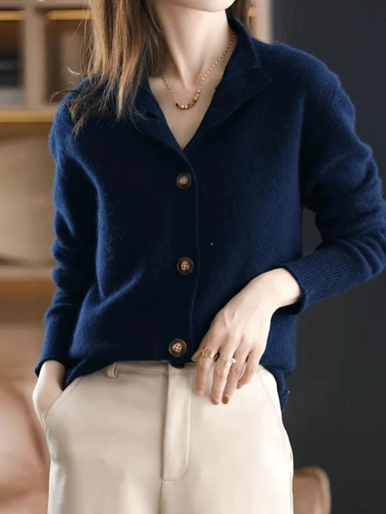SOFIA | BUTTON CARDIGAN